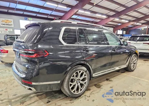2023 BMW X7 xDrive40I z USA, uszkodzony, nr VIN 5UX23EM00P9S06012
